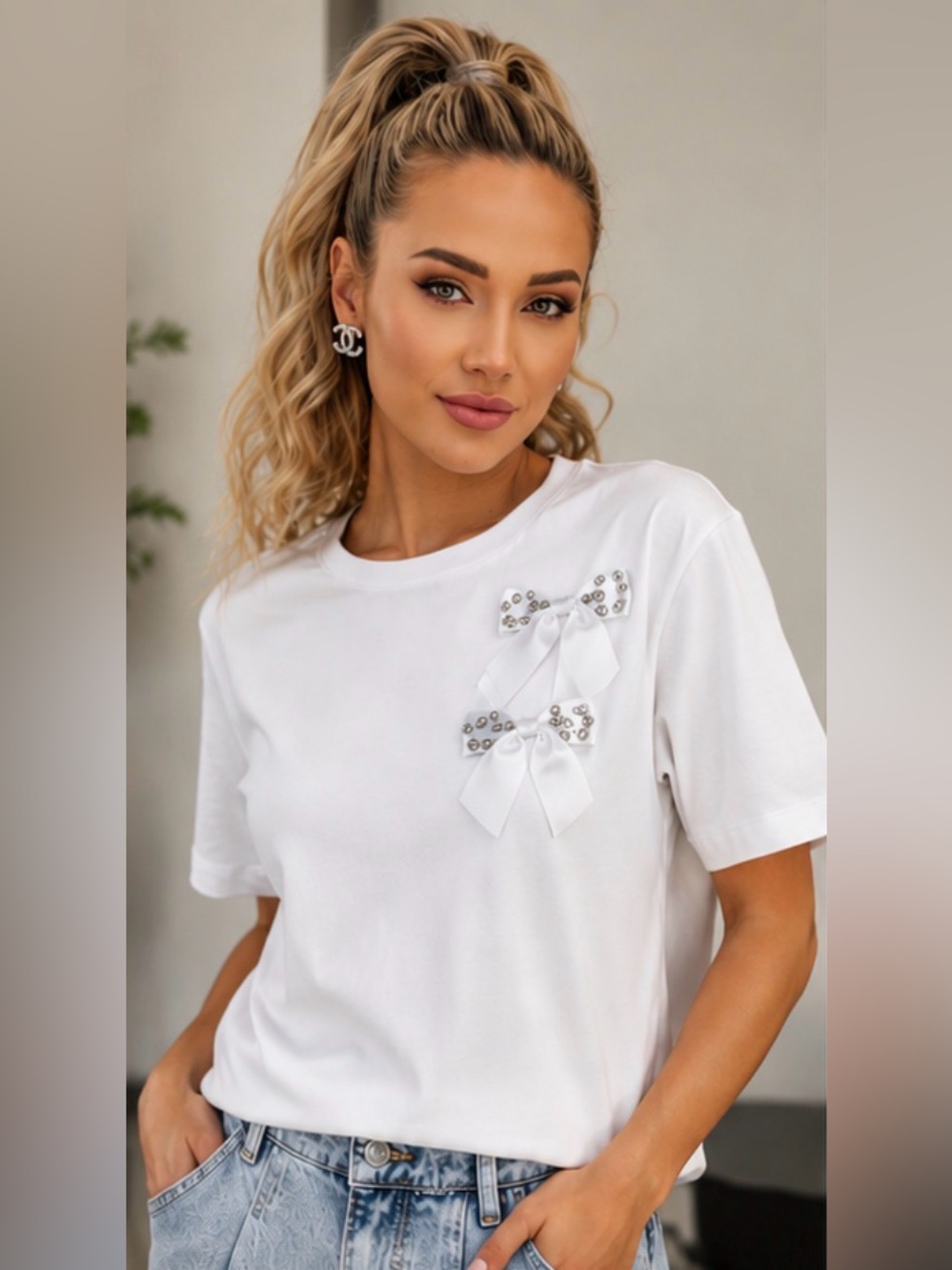 Elegant White Bow-Embellished Women's Top